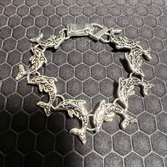 Dolphin Bracelet with Filagree Setting 18K White Gold Plated - Picture 1 of 2